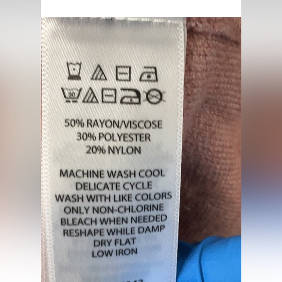 Max Studio Pullover Sweater Size M - Picture 8 of 9